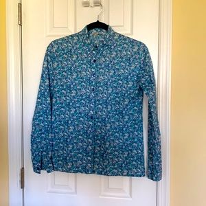 Womens button down blue floral shirt, Size 4 US.